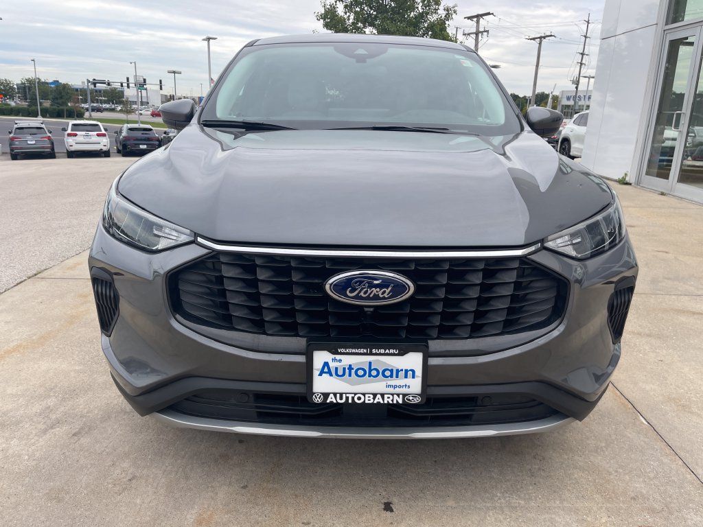 Used 2023 Ford Escape Active w/ Tech Pack #2 FWD image 8