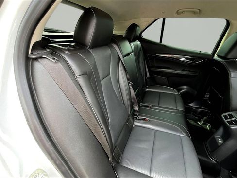 Used 2021 Buick Envision Essence w/ Sport Touring Package AWD/4WD image 25