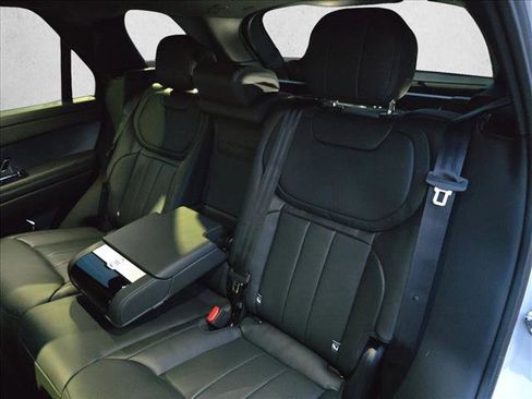 New 2026 Land Rover Range Rover Sport Dynamic SE image 15