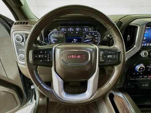 Used 2020 GMC Sierra 1500 SLT RWD image 9