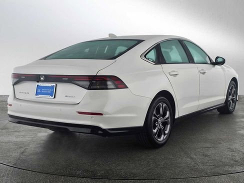Used 2025 Honda Accord EX-L image 3