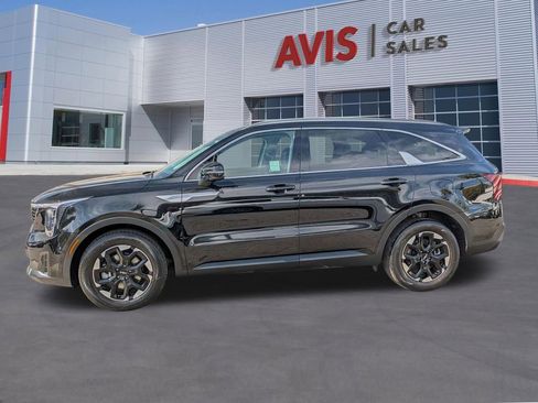 Used 2024 Kia Sorento S image 10