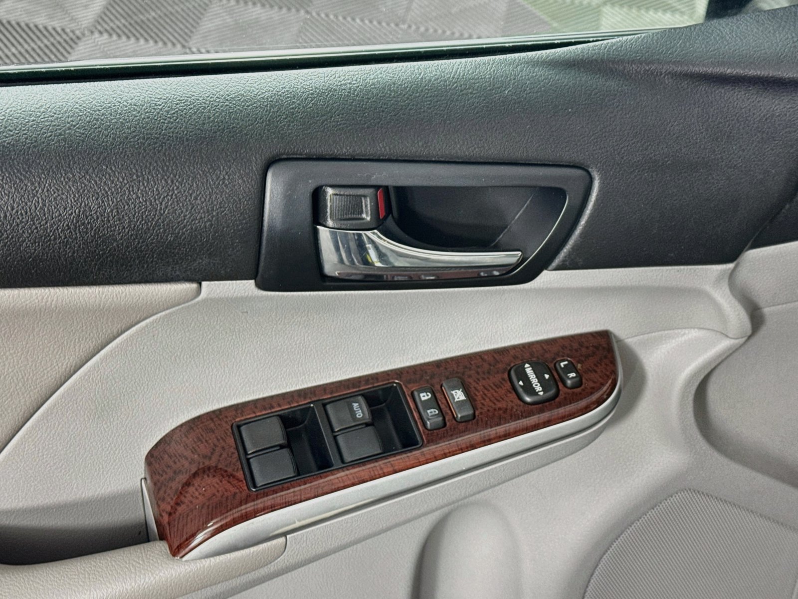 Used 2012 Toyota Camry XLE FWD image 14