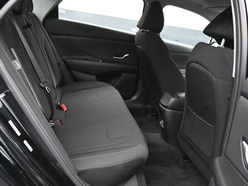 Used 2025 Hyundai Elantra SEL w/ Cargo Package FWD image 12