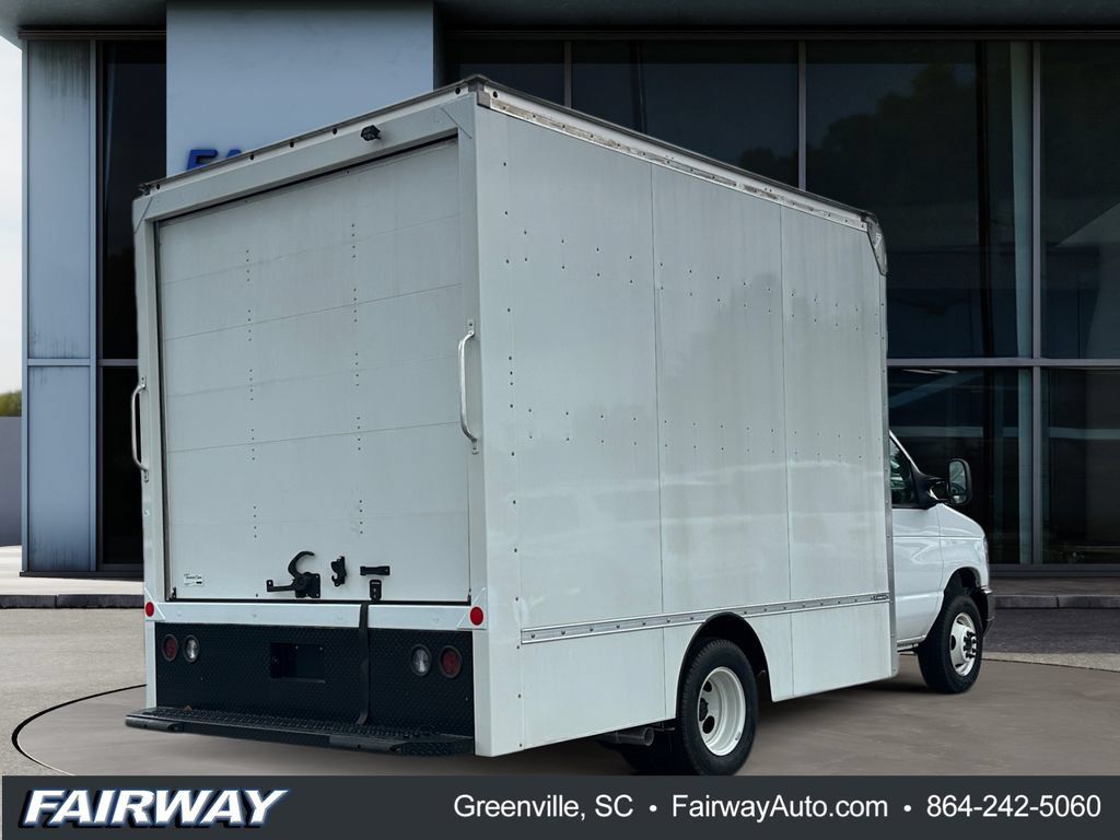 Used 2024 Ford E-350 and Econoline 350 Super Duty w/ Driver's Safety Package RWD image 8