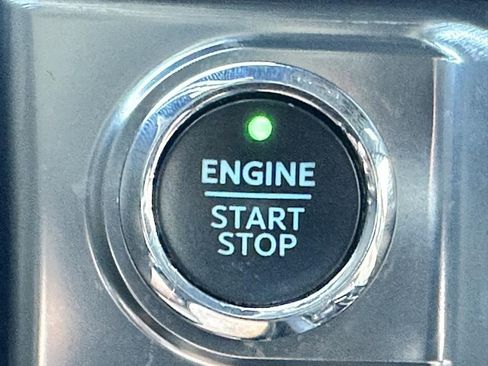 Used 2023 Ford F150 Lariat w/ Equipment Group 502A High image 17