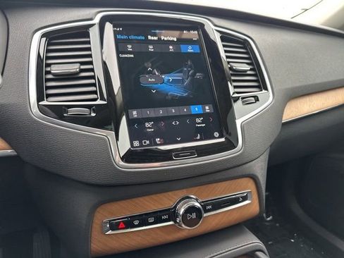 Certified 2024 Volvo XC90 T8 Plus w/ Protection Package Premier image 21