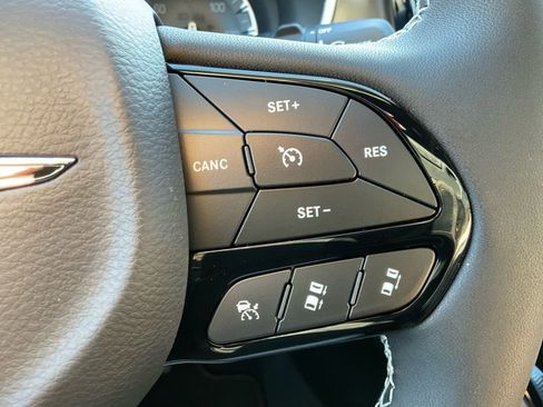 New 2026 Chrysler Pacifica Select w/ S Appearance Package image 34