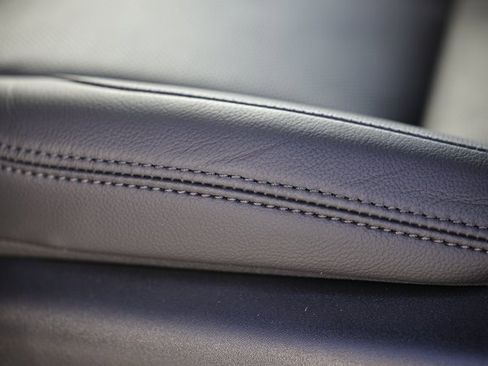 New 2026 Land Rover Range Rover Velar Dynamic SE image 25