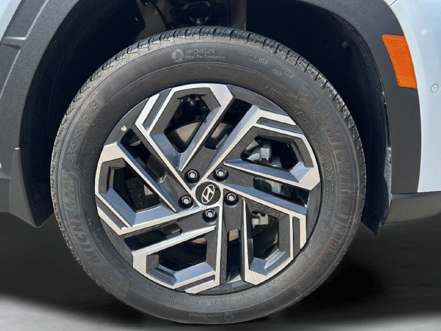 Certified 2025 Hyundai Tucson Limited AWD/4WD image 35