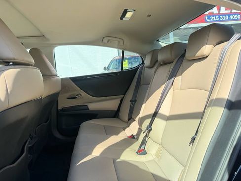 Used 2019 Lexus ES 350 w/ Premium Package FWD image 38