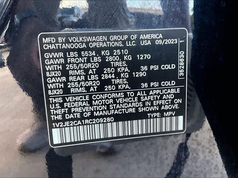 Used 2024 Volkswagen Atlas Cross Sport SE FWD image 35