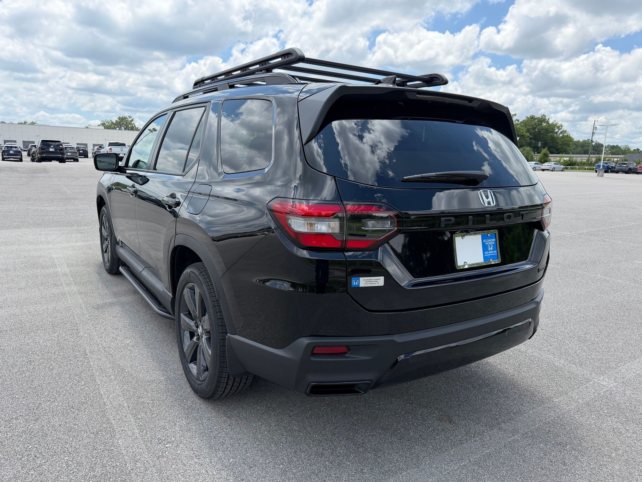 New 2026 Honda Pilot Sport image 3