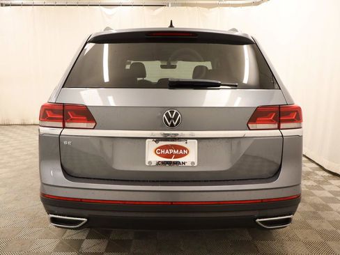 Certified 2022 Volkswagen Atlas SE image 6