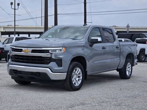 Used 2024 Chevrolet Silverado 1500 LT AWD/4WD image 3
