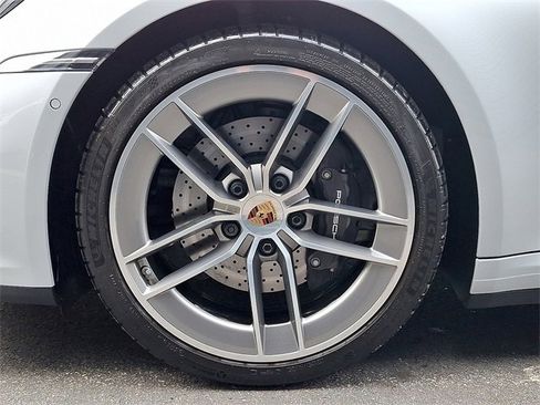 Used 2025 Porsche 911 Carrera image 14