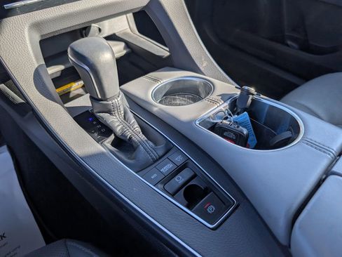 Used 2019 Toyota Avalon Touring w/ Advanced Safety Package image 17