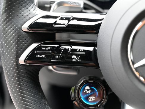 Used 2024 Mercedes-Benz GLC 43 AMG 4MATIC image 24