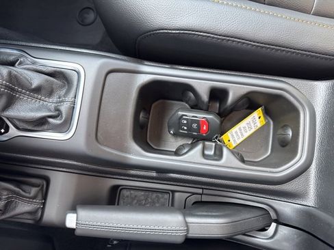 New 2025 Jeep Wrangler Sahara image 34