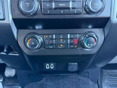 Used 2019 Ford F150 XLT w/ Equipment Group 302A Luxury image 28
