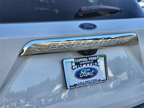 Used 2021 Ford Explorer XLT w/ Equipment Group 202A image 15