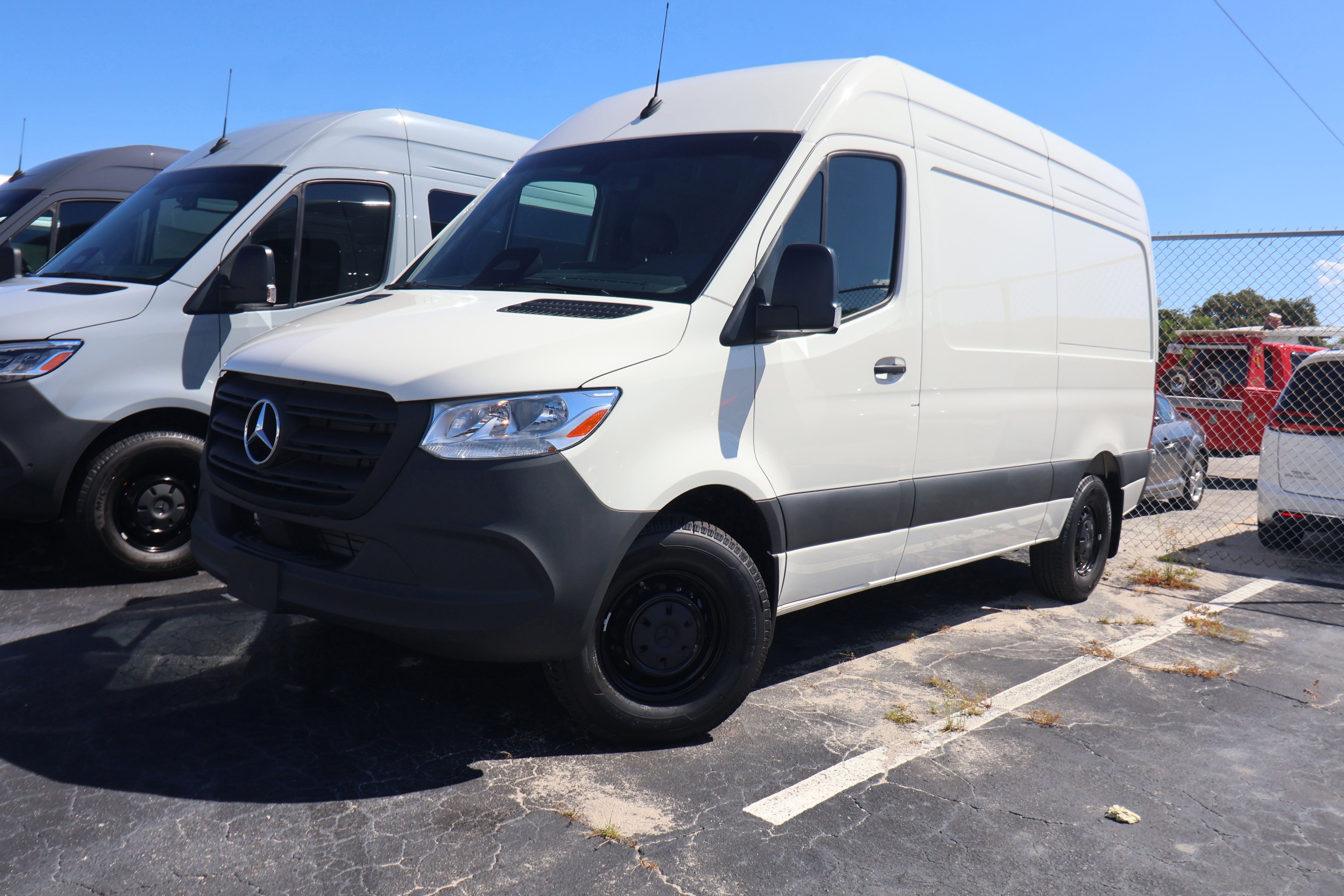 New 2025 Mercedes-Benz Sprinter 2500 image 1