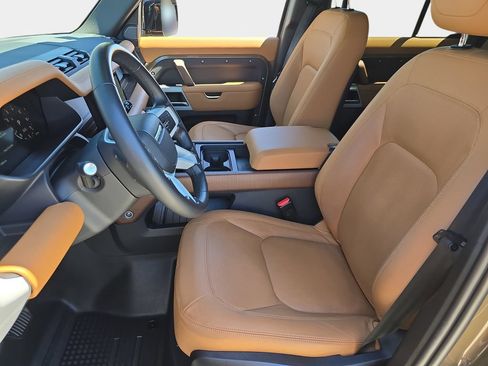 Used 2023 Land Rover Defender 110 SE AWD/4WD image 15