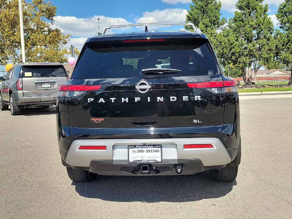 Used 2025 Nissan Pathfinder SL w/ SL Premium Package FWD image 11
