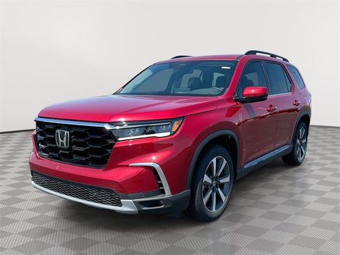 New 2025 Honda Pilot Touring image 1