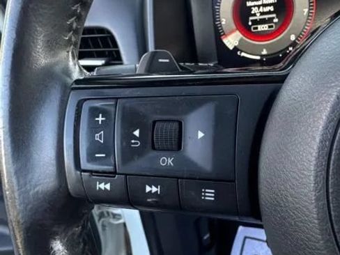 Used 2021 Nissan Rogue Platinum FWD image 28