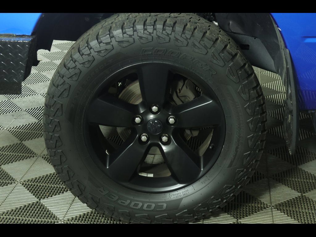 Used 2019 RAM 1500 Express w/ Express Value Package AWD/4WD image 11