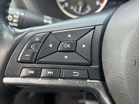 Used 2025 Nissan Sentra SV w/ All-Weather Package FWD image 18