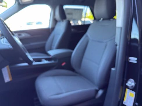 New 2026 Ford Explorer Active AWD/4WD image 17
