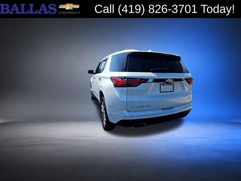 Used 2023 Chevrolet Traverse Premier AWD/4WD image 7