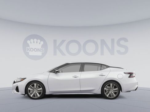 Used 2023 Nissan Maxima SV w/ Floor Mat Group image 2