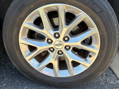 Used 2016 Ford Expedition Limited AWD/4WD image 4