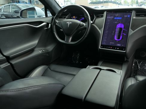Used 2018 Tesla Model S 75D image 23