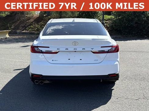 Used 2025 Toyota Camry SE FWD image 3
