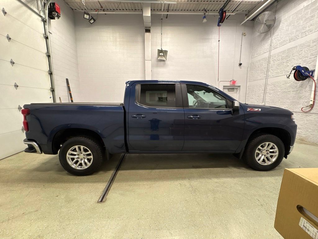 Used 2020 Chevrolet Silverado 1500 LT w/ All-Star Edition AWD/4WD image 3
