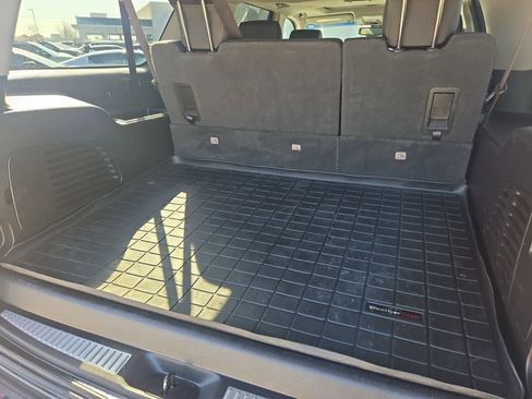 Used 2020 Chevrolet Suburban LT image 34