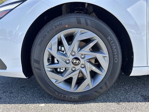 New 2026 Hyundai Elantra Blue image 11