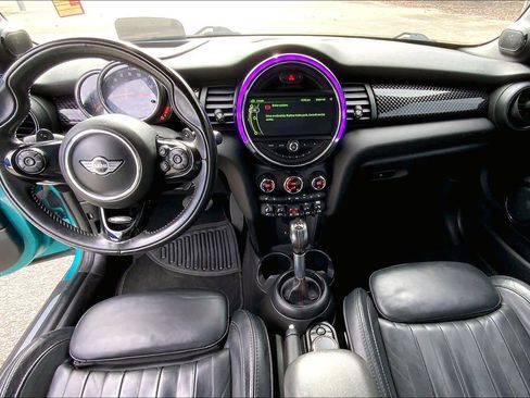 Used 2018 MINI Cooper S image 14