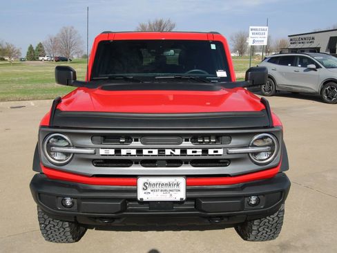 Used 2023 Ford Bronco Big Bend image 2