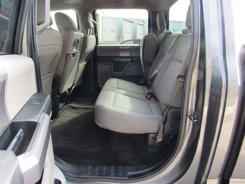 Used 2015 Ford F150 XLT w/ XTR Package image 18