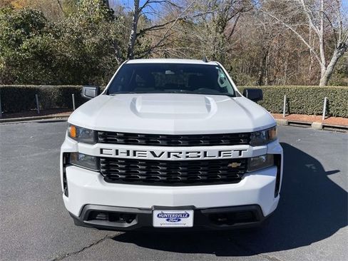 Used 2020 Chevrolet Silverado 1500 Custom w/ Custom Convenience Package image 2