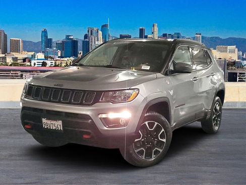 Used 2020 Jeep Compass Trailhawk image 2