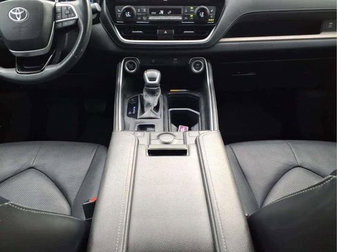 Used 2024 Toyota Grand Highlander FWD image 12