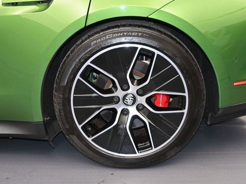 Used 2020 Porsche Taycan 4S image 19