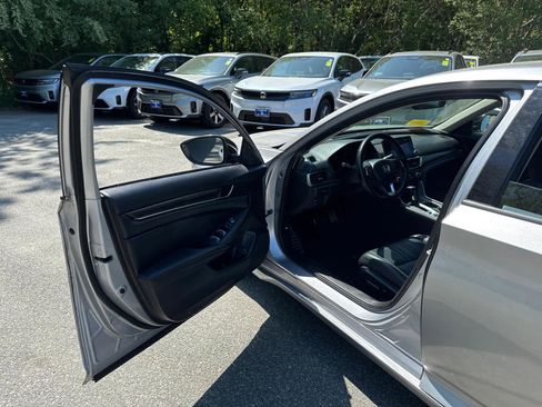 Used 2022 Honda Accord Sport Special Edition image 12