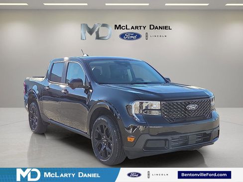 New 2026 Ford Maverick Lariat w/ Black Appearance Package AWD/4WD image 1